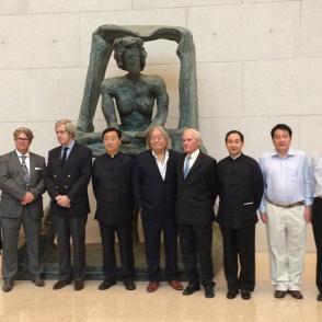 侨福集团向国家博物馆   捐赠十件达利雕塑作品